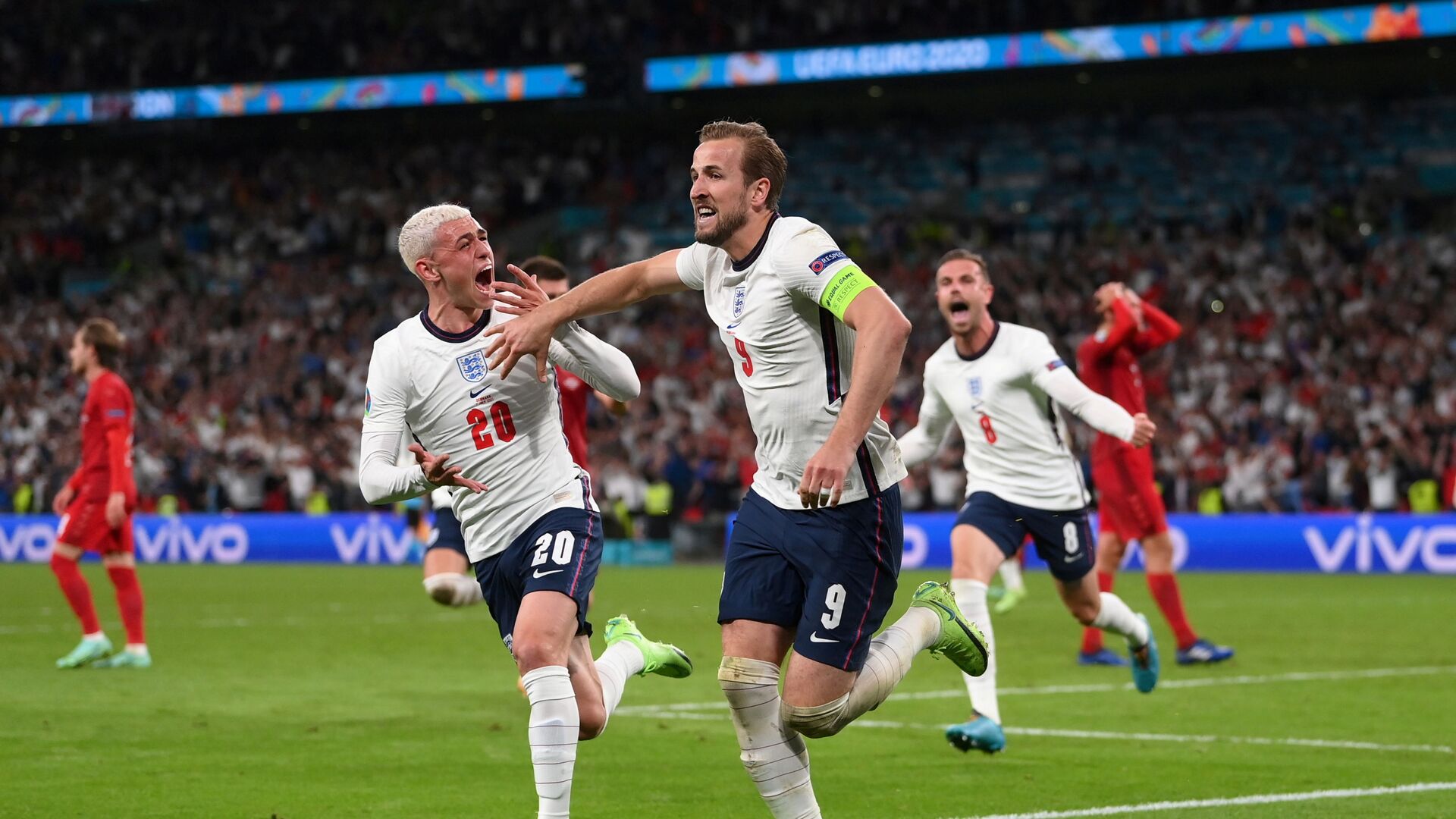 Футболисты сборной Англии после гола в матче против Дании на Евро-2020  - اسپوتنیک افغانستان  , 1920, 07.05.2022