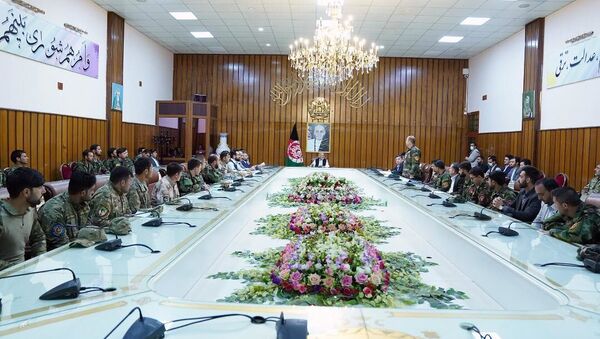 دیدار اشرف غنی با افسران نیروهای امنیتی و دفاعی - اسپوتنیک افغانستان  