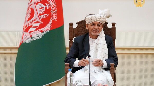 غنی به طالبان: ، گرفتن افغانستان قلب می‌خواهد، بیایید سلطان قلب‌ها شوید - اسپوتنیک افغانستان  