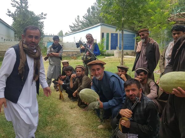 عید قربان با نیروهای خیزش مردمی در بدخشان - اسپوتنیک افغانستان  