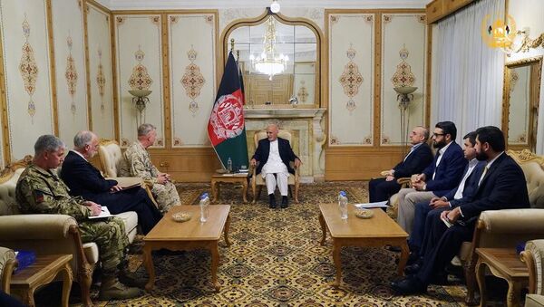 اشرف غنی با جنرال مک کینزی دیدار کرد - اسپوتنیک افغانستان  