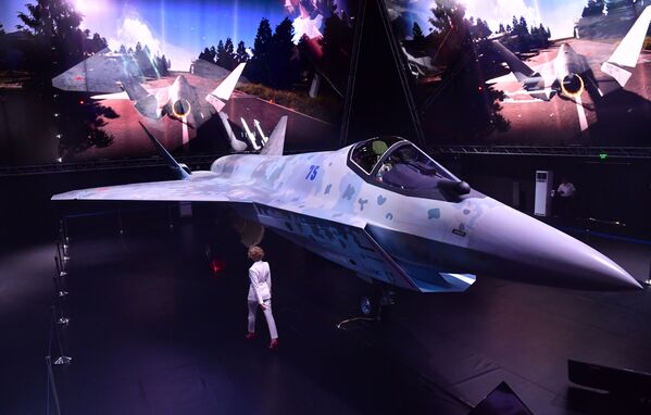 رونمایی از جنگنده Chekmate روسی در نمایشگاه ماکس-2021. - اسپوتنیک افغانستان  