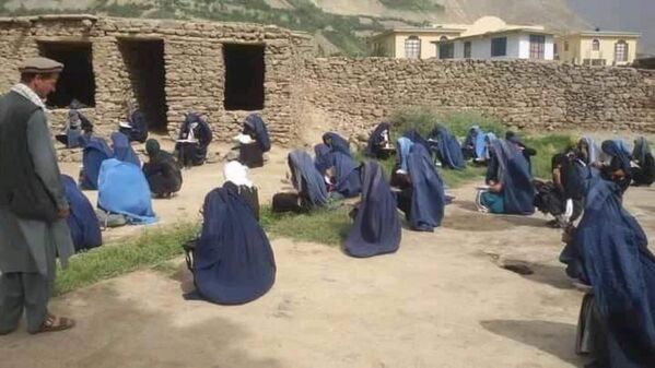 روند امتحانات دانش آموزان مکاتب در بدخشان - اسپوتنیک افغانستان  