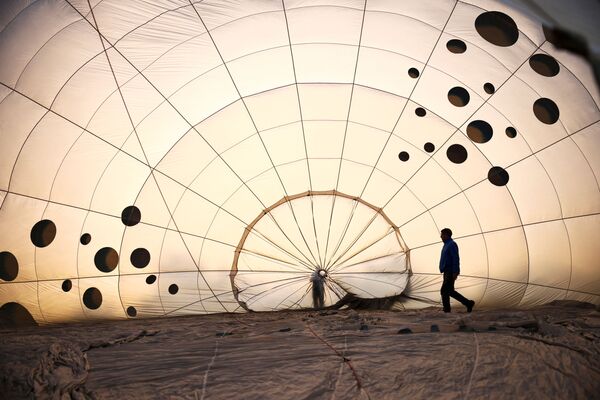 پرتاب بالون های هوایی در جشنواره Bristol International Balloon Fiesta در بریستول بریتانیا. - اسپوتنیک افغانستان  