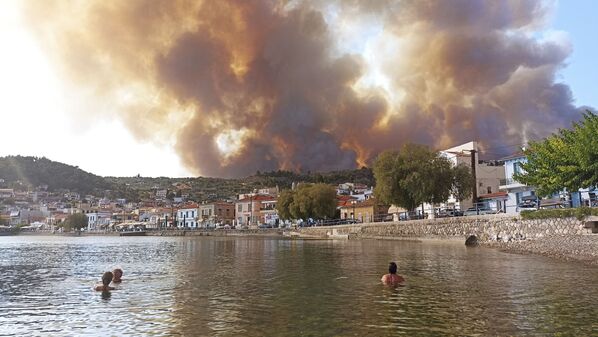 بهترین عکس های این هفته اسپوتنیک/آتش سوزی در یونان - اسپوتنیک افغانستان  