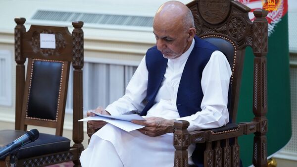 غنی  سکتور خصوصی را پرداخت تعرفه گمرکی معاف کرد - اسپوتنیک افغانستان  