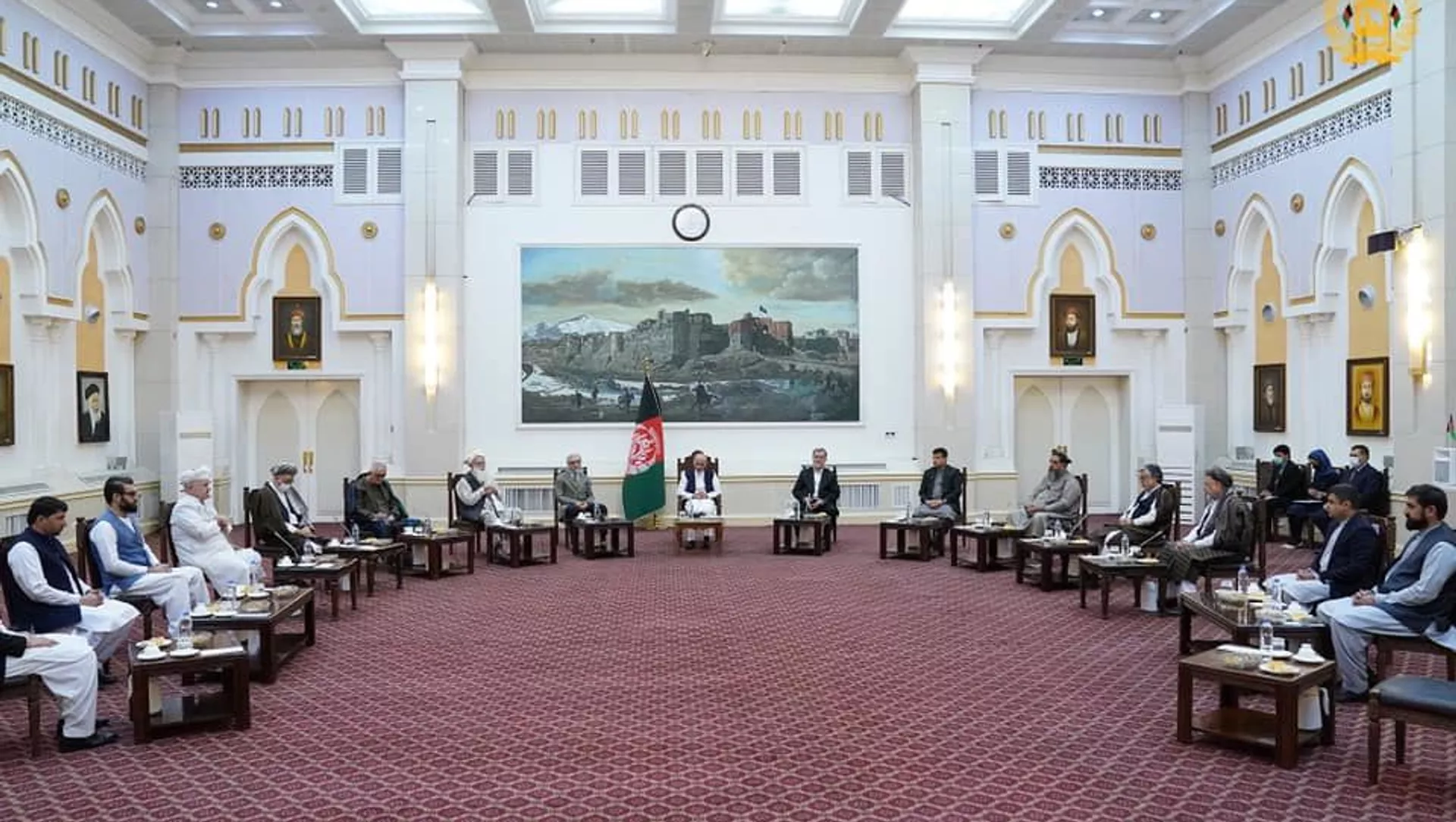 طالبان خواهان همکاری رئیس‌جمهور غنی شدند