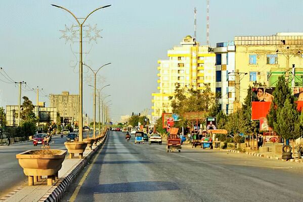 جاده‌های خالی شهر مزار شریف. - اسپوتنیک افغانستان  
