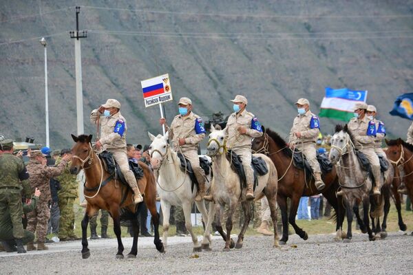 مسابقات بین‌المللی نظامی ارتش 2021 روسیه/مسابقه دوش اسب ها - اسپوتنیک افغانستان  