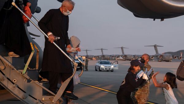 دَرِ امریکا برای پناهندگان افغانستان باز شد - اسپوتنیک افغانستان  
