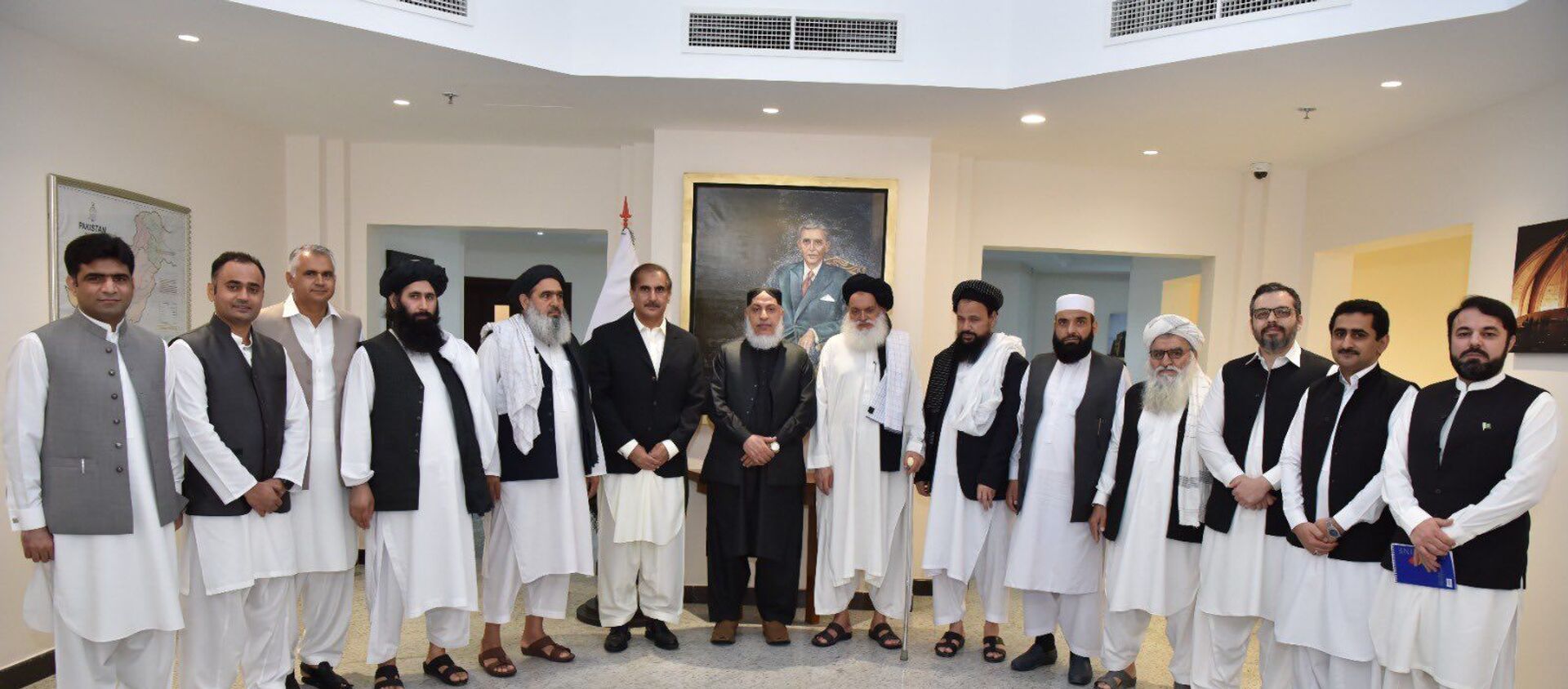 دیدار سفیر پاکستان  در قطربا مقامات ارشد طالبان در قطر - اسپوتنیک افغانستان  , 1920, 04.09.2021