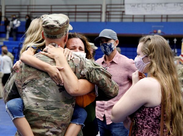 سرباز آمریکایی از افغانستان به خانه بازگشت. - اسپوتنیک افغانستان  