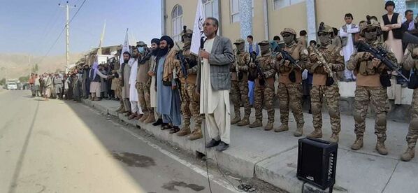 رژه نظامی قطعه «منصوری» طالبان در بدخشان - اسپوتنیک افغانستان  