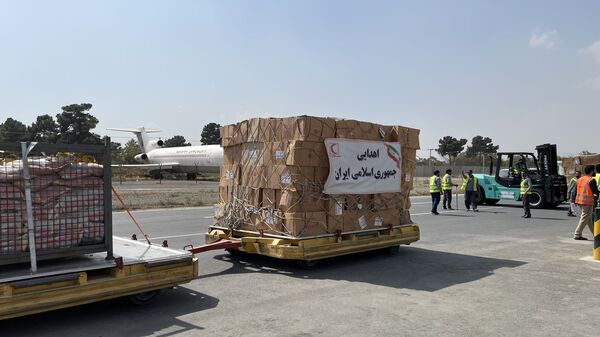 ایران از رسیدن ششمین محموله کمکی به افغانستان خبر داد - اسپوتنیک افغانستان  