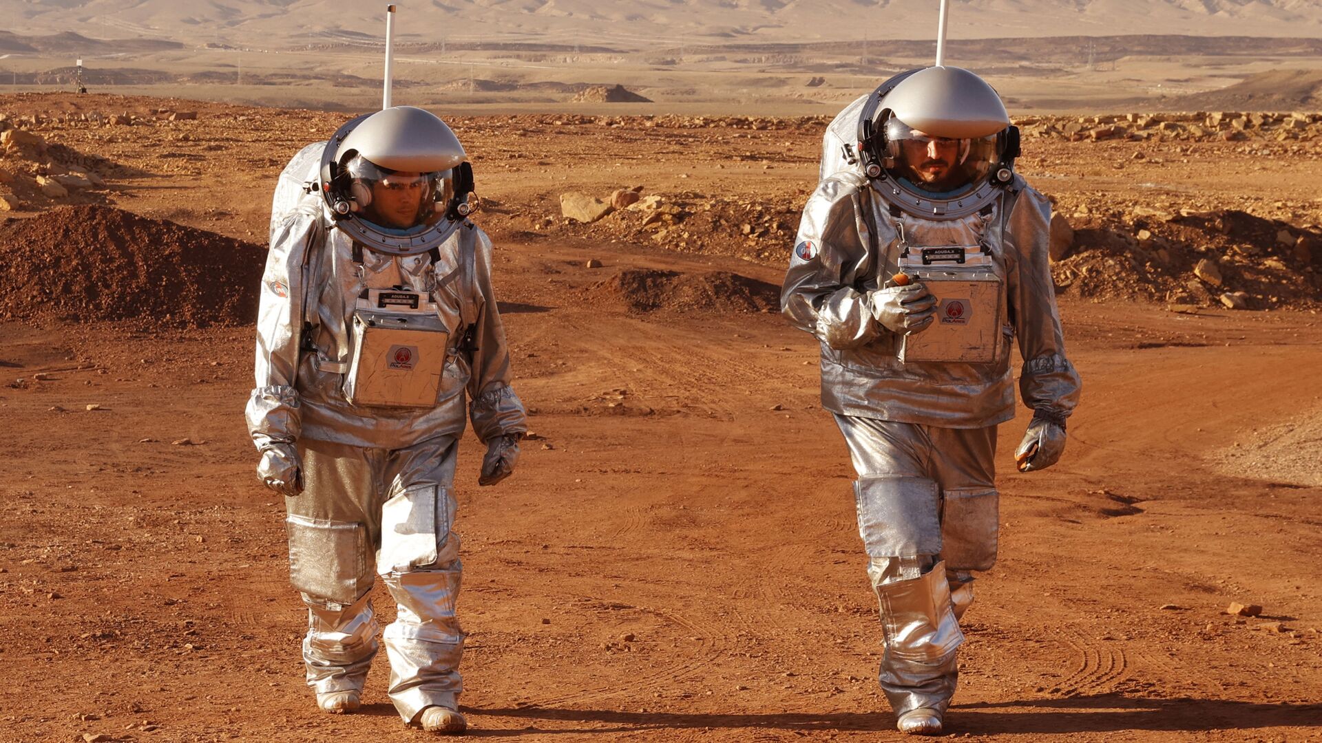 Астронавты во время учебной миссии на планету Марс ​​в кратере Рамон в израильской пустыни Негев - اسپوتنیک افغانستان  , 1920, 31.01.2022