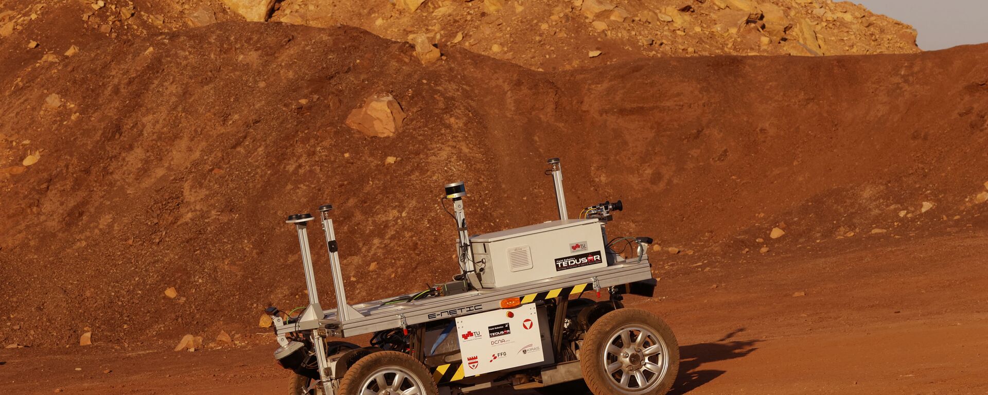 Роботизированный вездеход имитирует передвижение по планете в ходе симуляции экспедиции на Марс AMADEE-20 в пустыне Негев на юге Израиля - اسپوتنیک افغانستان  , 1920, 01.01.2022