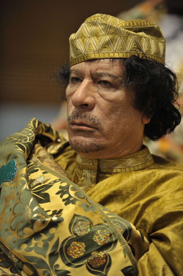 رهبر پیشین لیبیا در دوازدهمین اجلاس اتحادیه آفریقا در آدیس آبابا، سال 2009. - اسپوتنیک افغانستان  