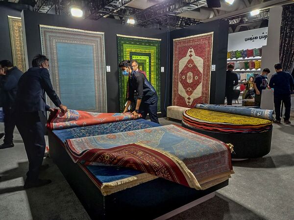 نمایشگاه قالین در تهران - اسپوتنیک افغانستان  
