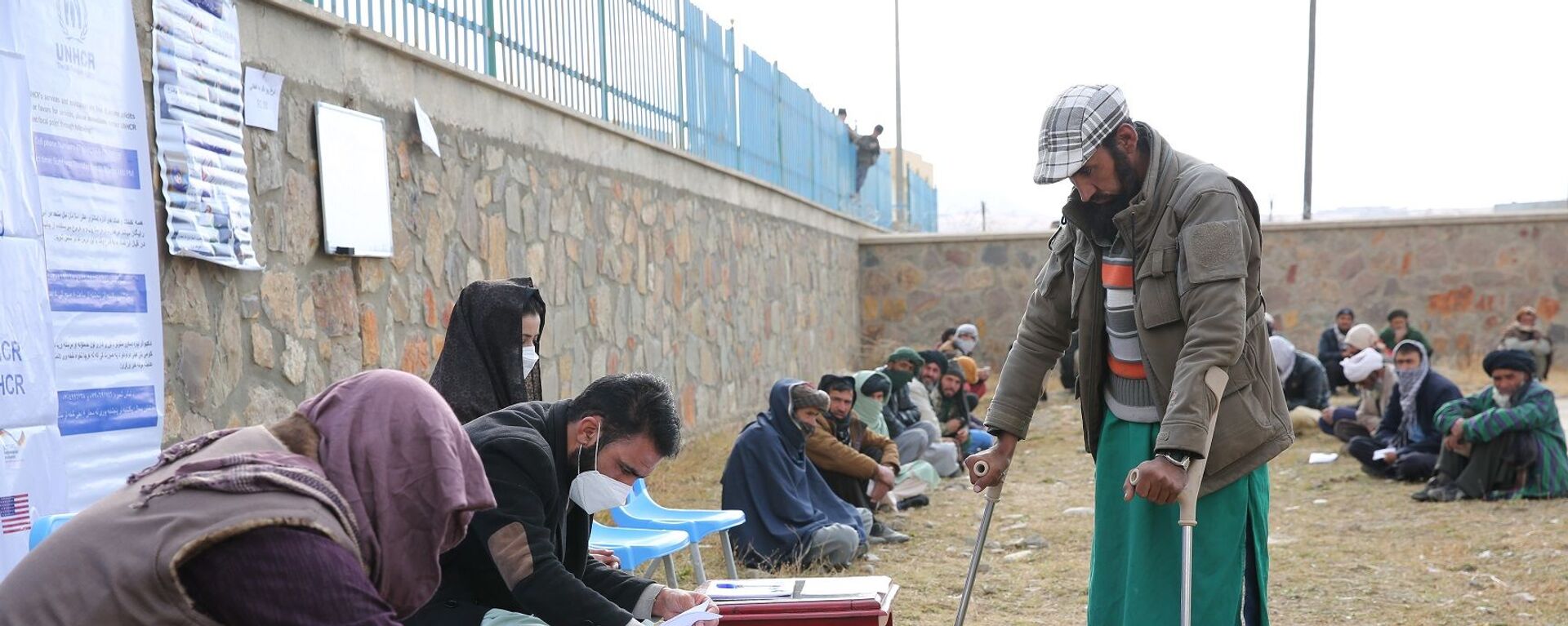 روند توزیع کمک به بیش از 5 هزار خانواده در غرب افغانستان آغاز شد - اسپوتنیک افغانستان  , 1920, 14.11.2021