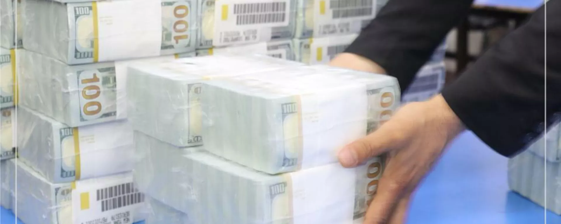 تحویل بیش از 19 میلیون دالر کمک های بشردوستانه به بانک بین المللی افغانستان (AIB)  - اسپوتنیک افغانستان  , 1920, 29.09.2022