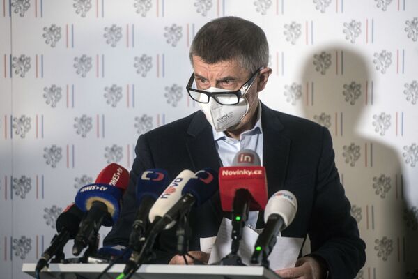نخست وزیر چک در یک کنفرانس خبری اخراج 18 دیپلمات روسیه را اعلام کرد. - اسپوتنیک افغانستان  