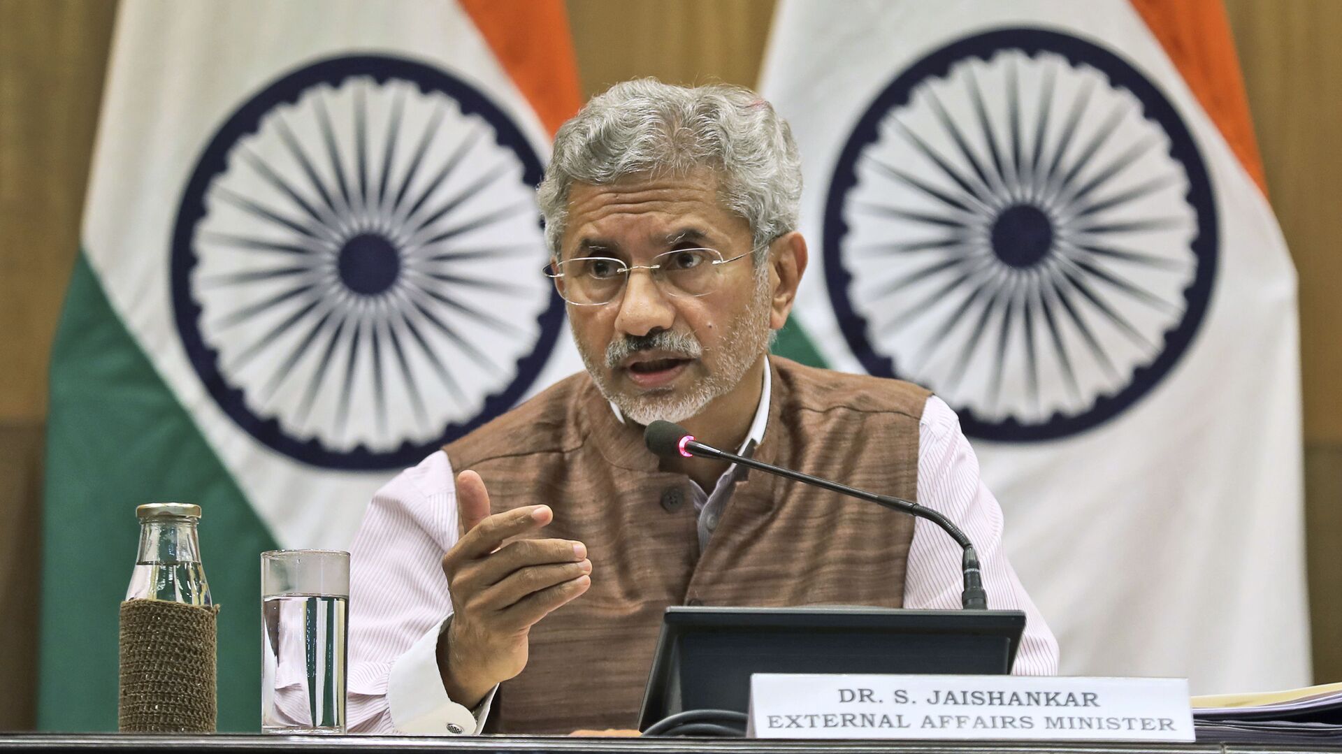 Indian Foreign Minister Subrahmanyam Jaishankar addresses a press conference on the performance of the ministry of external affairs in first 100 days of Prime Minister Narendra Modi's new term in office in New Delhi, India, Tuesday, Sept. 17, 2019 - اسپوتنیک افغانستان  , 1920, 13.08.2022