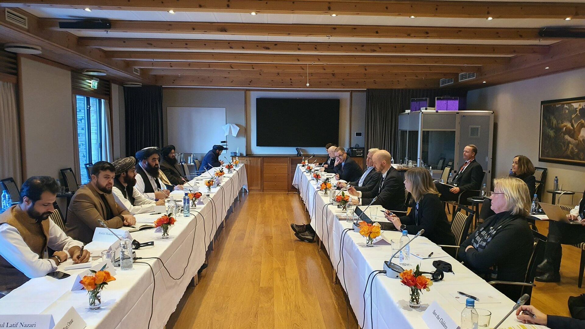 A meeting was held in Oslo between IEA Acting Foreign Minister Mawlawi Amir Khan Muttaqi & representatives from 7 Norwegian Charity Organizations on humanitarian situation in Afghanistan. - اسپوتنیک افغانستان  , 1920, 27.01.2022