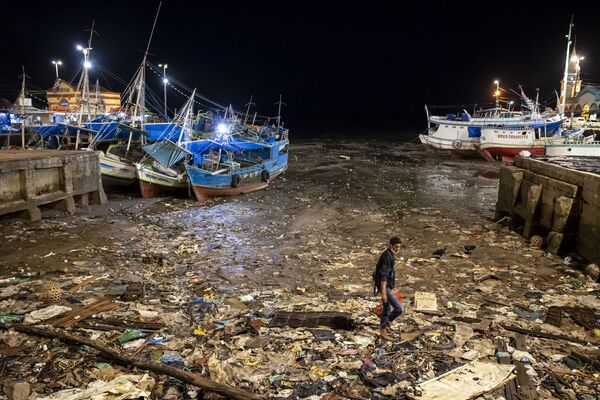 برندگان مسابقه بین المللی سفر 2021 اعلام شدند.بندر برزیلی، آشکار شدن آشغال ها در هنگام جزرومد. - اسپوتنیک افغانستان  