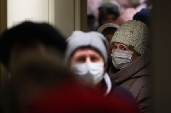 ساکنان جمهوری های دونتسک و لوهانسک به ایستگاه راه آهن ولژسکی رسیدند. - اسپوتنیک افغانستان  