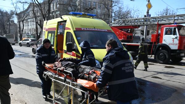 Эвакуация пострадавших в результате взрыва в центре Донецка - اسپوتنیک افغانستان  