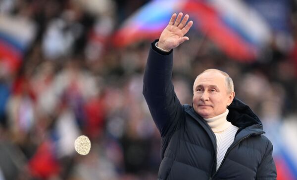   ولادیمیر پوتین، رئیس جمهور  روسیه  در مراسم برگزاری جشن الحاق کریمه در مسکو . - اسپوتنیک افغانستان  