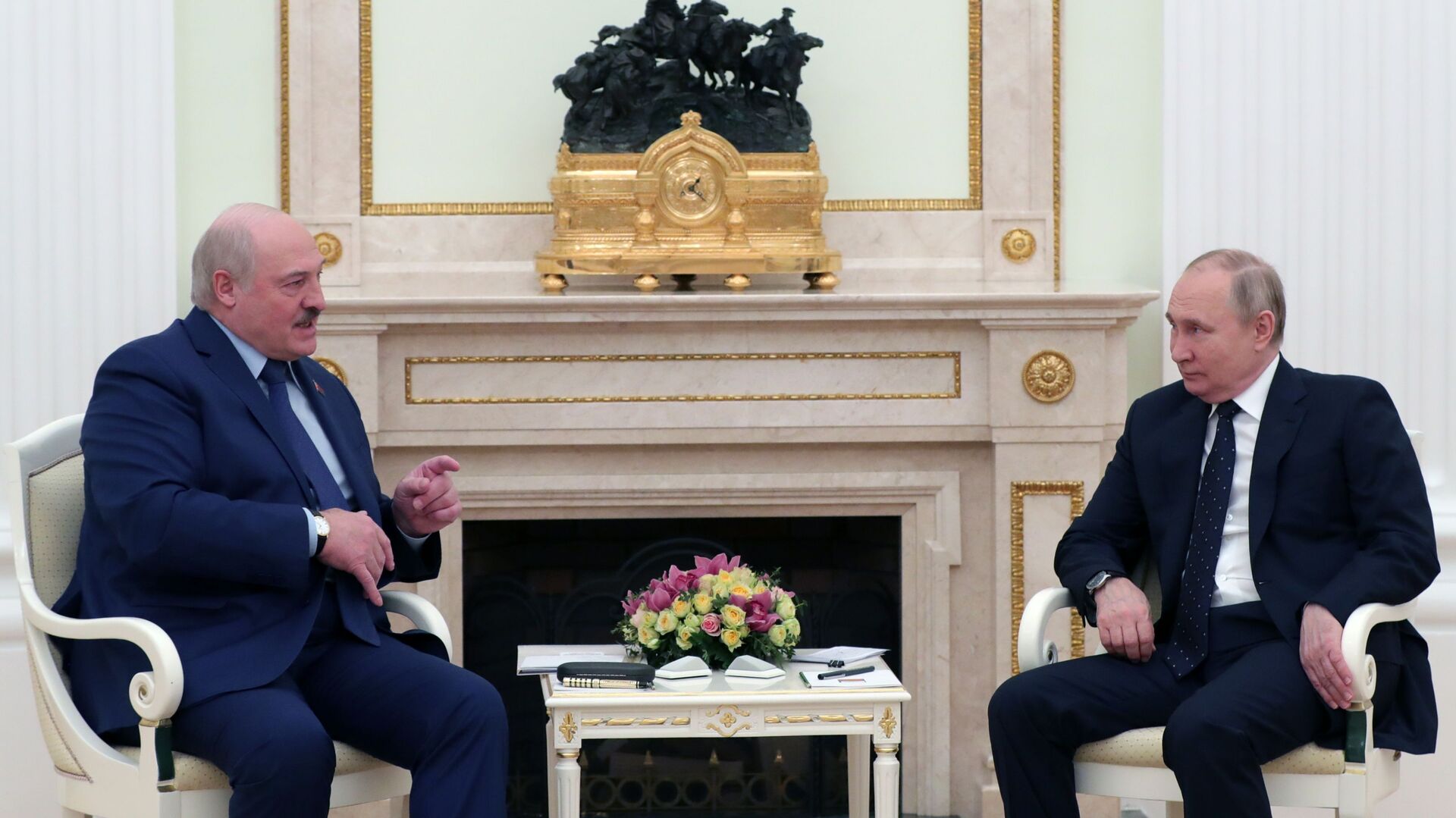 Президент Белоруссии Александр Лукашенко и президент РФ Владимир Путин на встрече в Кремле - اسپوتنیک افغانستان  , 1920, 25.06.2022