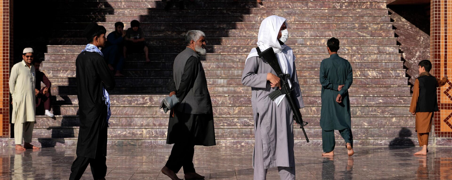 Верующие на богослужении в день праздника Ураза-байрам в Афганистане  - اسپوتنیک افغانستان  , 1920, 15.08.2022