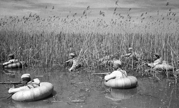 سربازان شوروی در جبهه کوبان. - اسپوتنیک افغانستان  