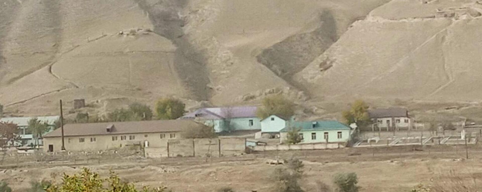 Исламское государство опубликовало фотографии и видеозапись обстрела объекта ВС Таджикистана с территории Афганистана. - اسپوتنیک افغانستان  , 1920, 11.05.2022