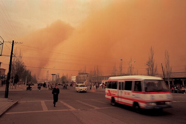 طوفان ریگی در سمت صحرای گیبی وارد چین شد. - اسپوتنیک افغانستان  