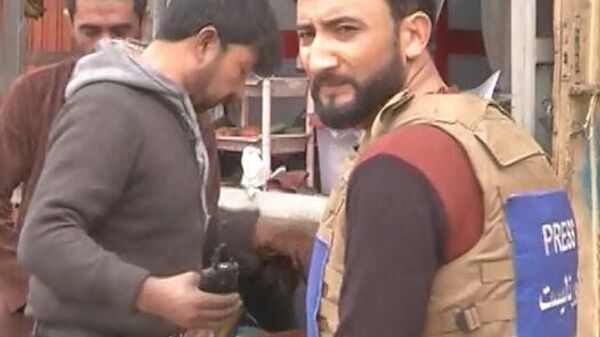 لت و کوب خبرنگار تلویزیون راه فردا برای بار دوم از سوی جنگجویان طالبان - اسپوتنیک افغانستان  