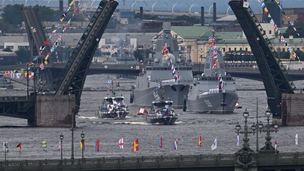 La Russie célèbre sa marine avec un défilé naval à Saint-Pétersbourg - اسپوتنیک افغانستان  