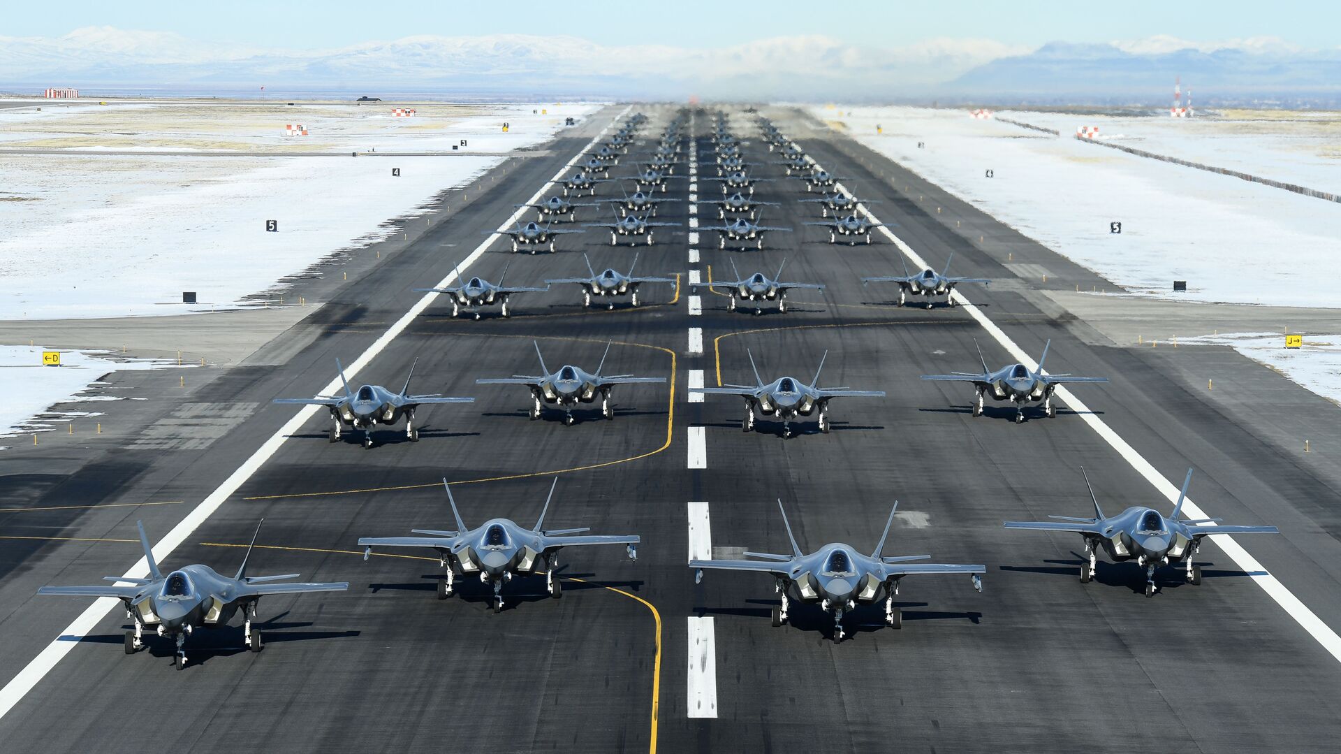 The active duty 388th and Reserve 419th Fighter Wings conducted an F-35A Combat Power Exercise at Hill Air Force Base, Utah, Jan. 6, 2020.  - اسپوتنیک افغانستان  , 1920, 31.08.2023