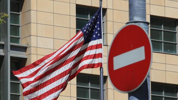 Флаг у посольства США в Москве - اسپوتنیک افغانستان  