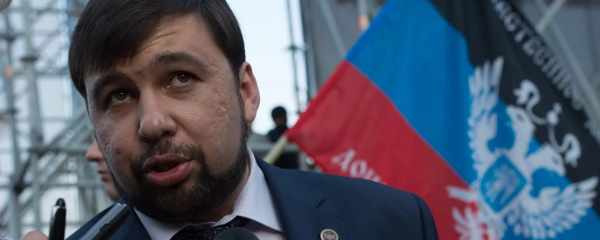 Заместитель председателя Народного Совета ДНР Денис Пушилин дает интервью журналистам в Донецке - اسپوتنیک افغانستان  , 1920, 31.01.2023