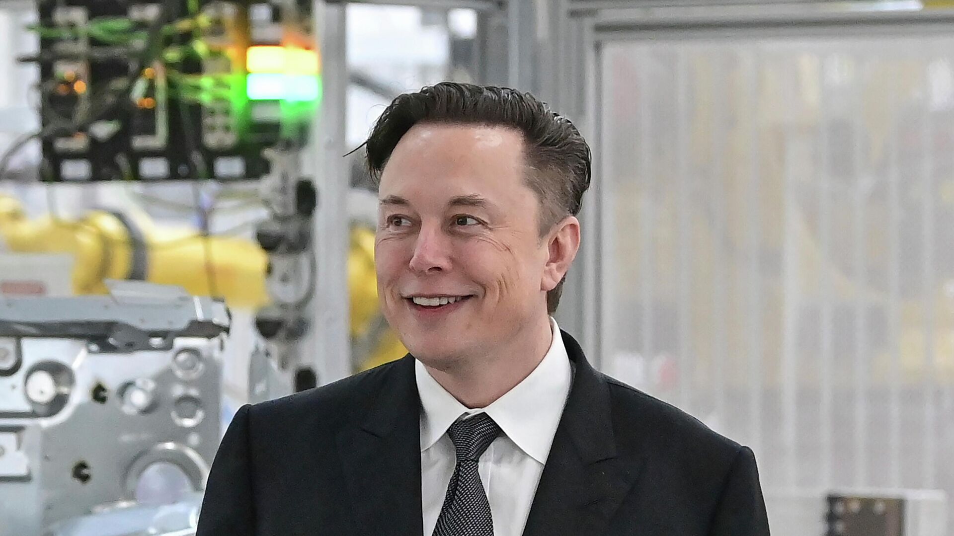 Генеральный директор Tesla Илон Маск на открытии завода Tesla Berlin Brandenburg в Грюнхайде, Германия - اسپوتنیک افغانستان  , 1920, 15.10.2022