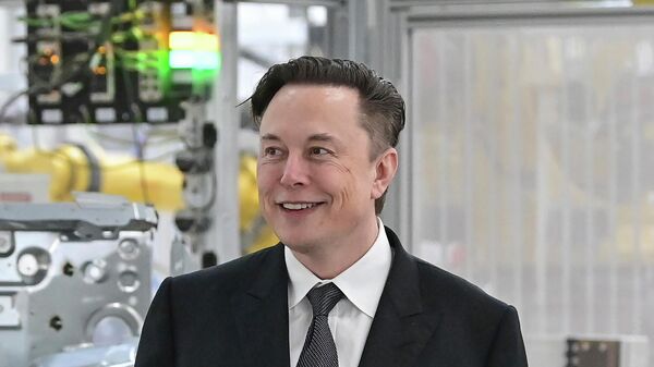 Генеральный директор Tesla Илон Маск на открытии завода Tesla Berlin Brandenburg в Грюнхайде, Германия - اسپوتنیک افغانستان  