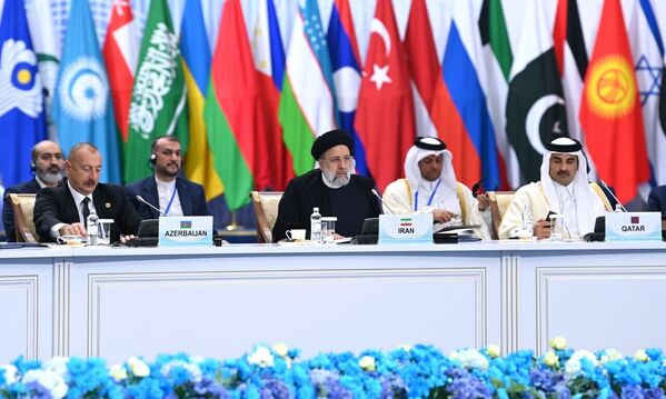 الهام علی اف، ابراهیم رئیسی و امیر قطر در کنفرانس تعامل و اعتمادسازی در آستانه.  - اسپوتنیک افغانستان  