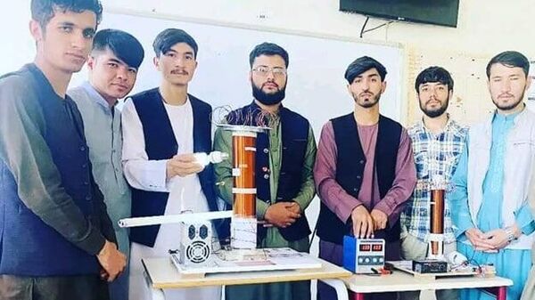 ساخت دستگاه انتقال برق به‌گونه بی‌سیم در افغانستان - اسپوتنیک افغانستان  