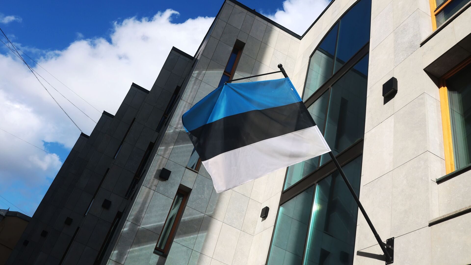 Флаг на здании посольства Эстонии в Москве - اسپوتنیک افغانستان  , 1920, 18.10.2022