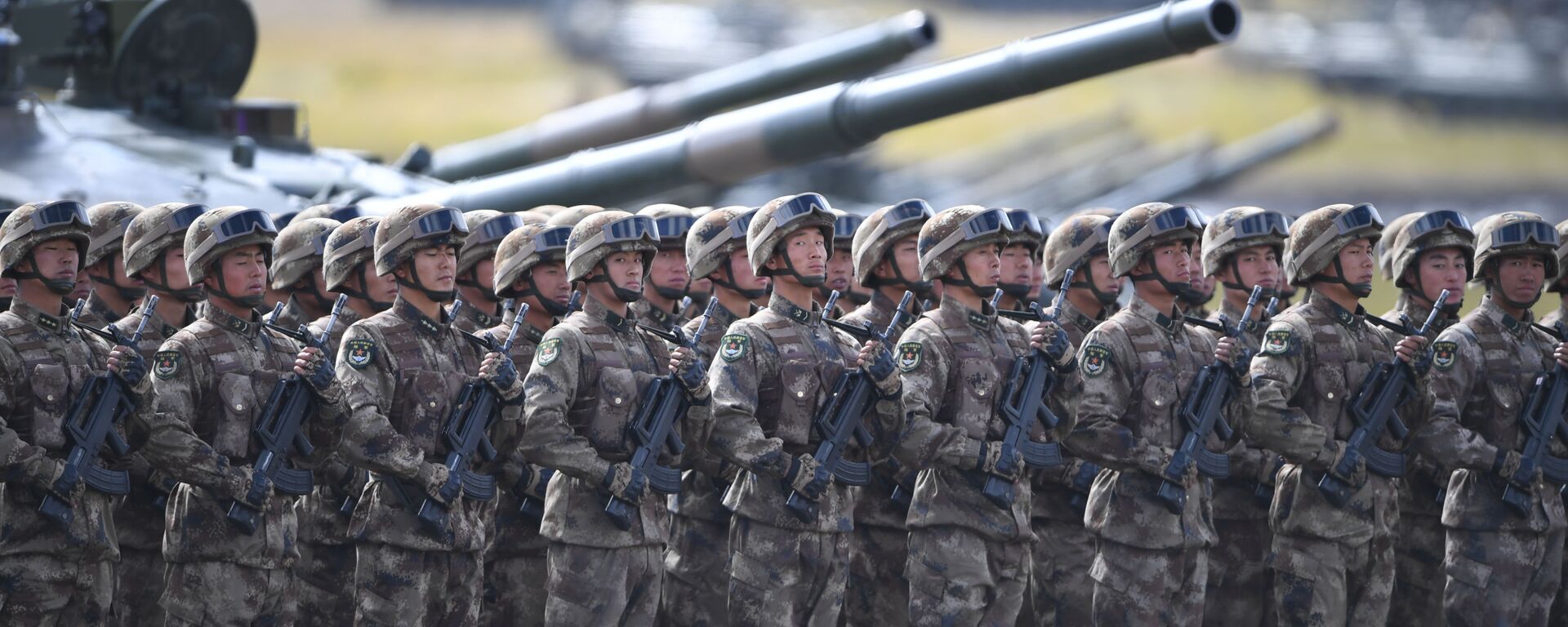 Военнослужащие армии КНР во время парада военной техники, участвовавшей в учениях Восток-2018 - اسپوتنیک افغانستان  , 1920, 27.10.2022