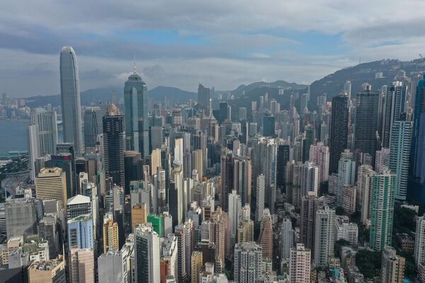 نمای هوایی ساختمان‌های مسکونی و تجاری در هانگ کانگ را در 14 نوامبر 2022 نشان می‌دهد. - اسپوتنیک افغانستان  