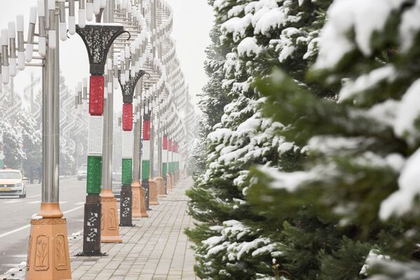 به زودی هوا دوباره در پایتخت تاجیکستان گرم می شود و برف ها آب می شوند. - اسپوتنیک افغانستان  