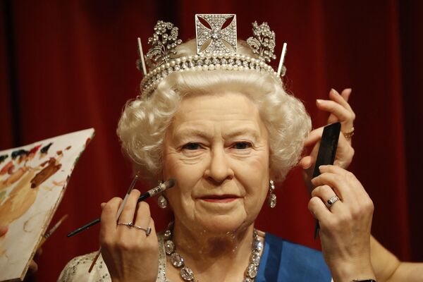 ملکه بریتانیا الیزابت دوم  - اسپوتنیک افغانستان  